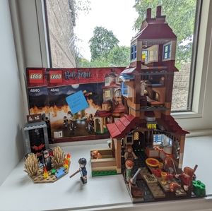 4840 LEGO Harry Potter Set: The Burrow (NO Bellatrix)